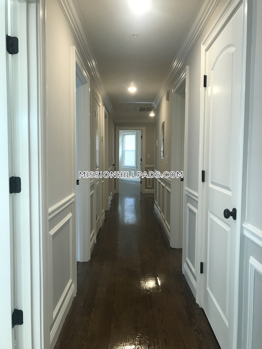 BOSTON - ROXBURY - 5 Beds, 1.5 Baths - Image 36