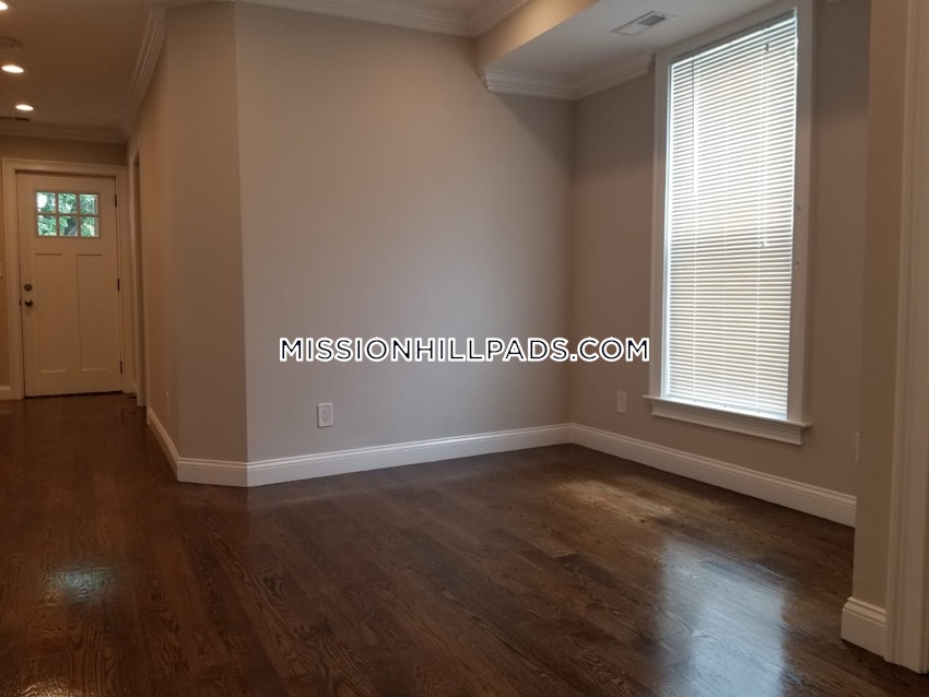 BOSTON - ROXBURY - 3 Beds, 1 Bath - Image 67