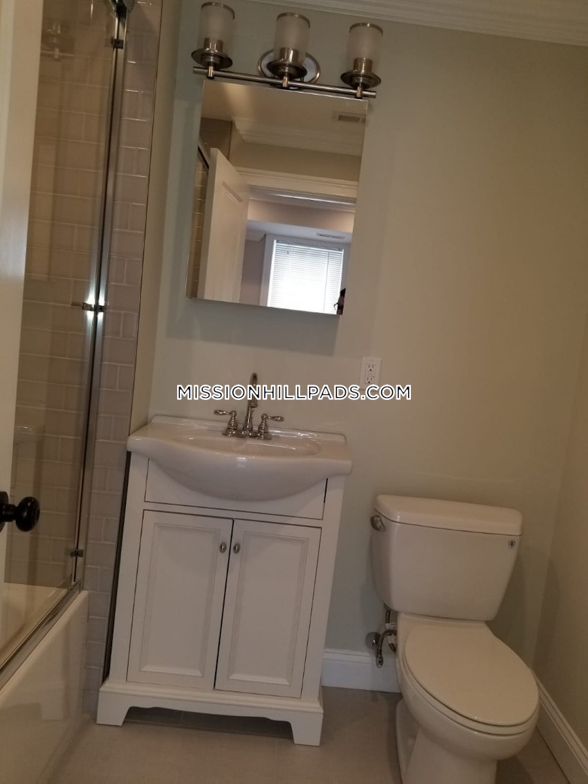 BOSTON - ROXBURY - 3 Beds, 1 Bath - Image 93