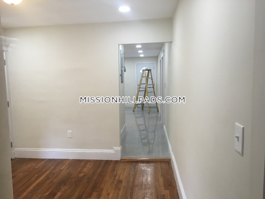 BOSTON - ROXBURY - 3 Beds, 1 Bath - Image 16