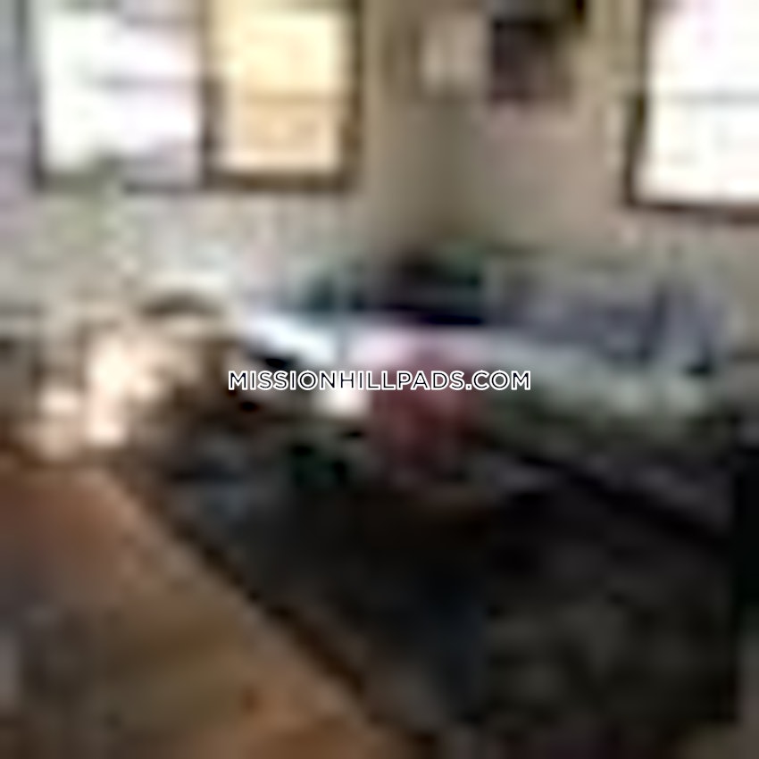 BOSTON - ROXBURY - 3 Beds, 1 Bath - Image 10