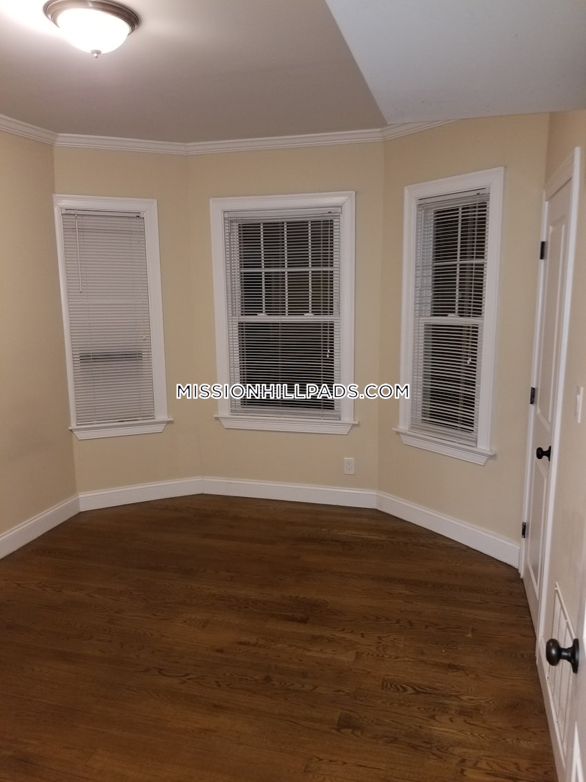 BOSTON - ROXBURY - 3 Beds, 2 Baths - Image 16