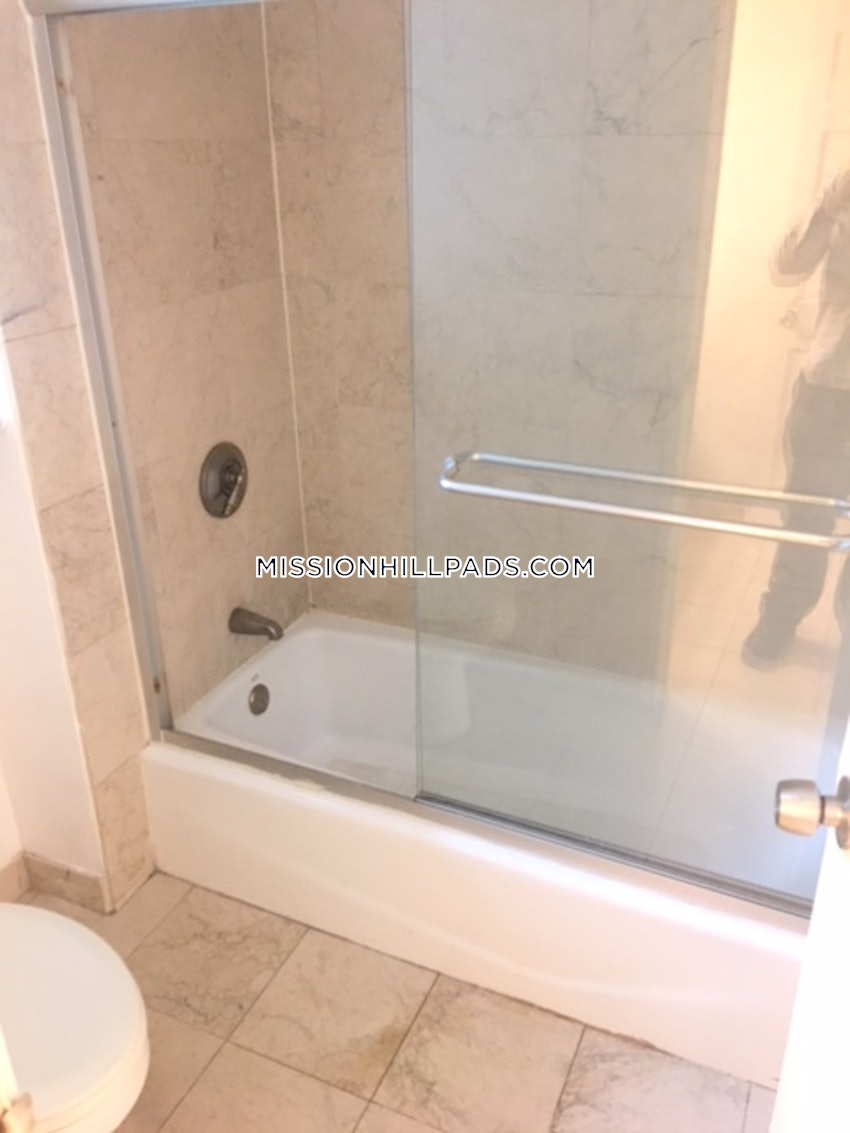 BOSTON - ROXBURY - 2 Beds, 1 Bath - Image 16