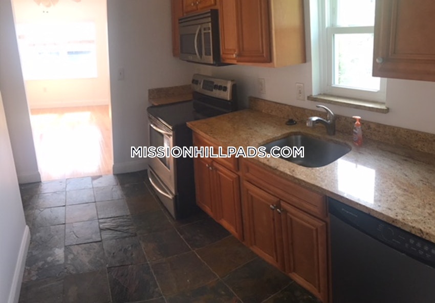 BOSTON - ROXBURY - 2 Beds, 1 Bath - Image 1