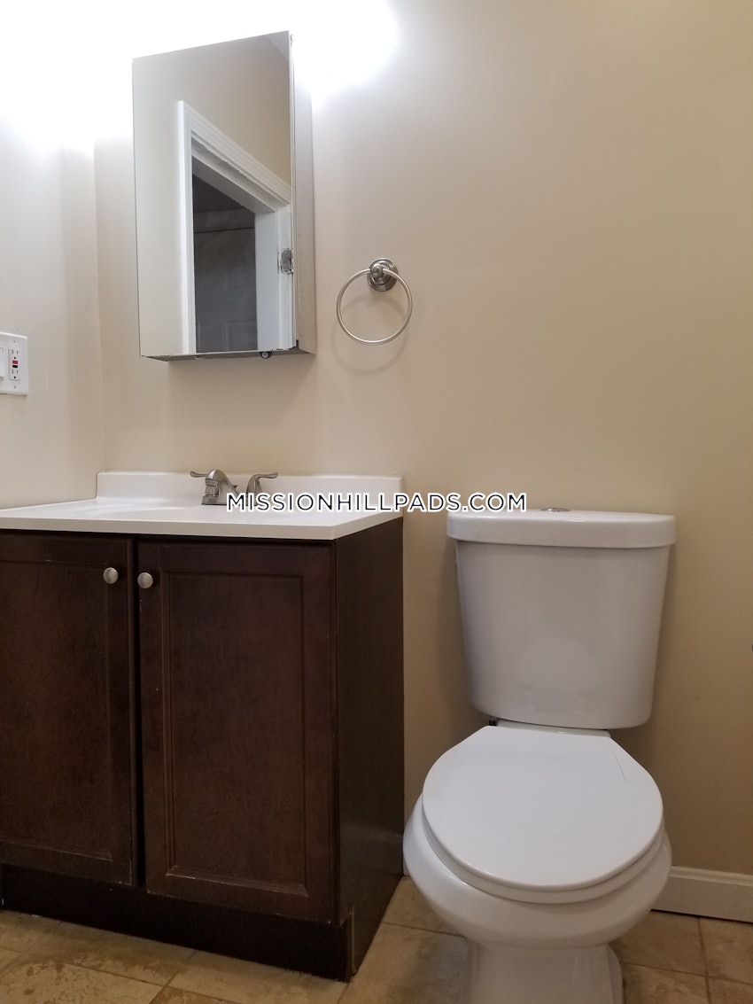 BOSTON - JAMAICA PLAIN - STONY BROOK - 4 Beds, 1 Bath - Image 60