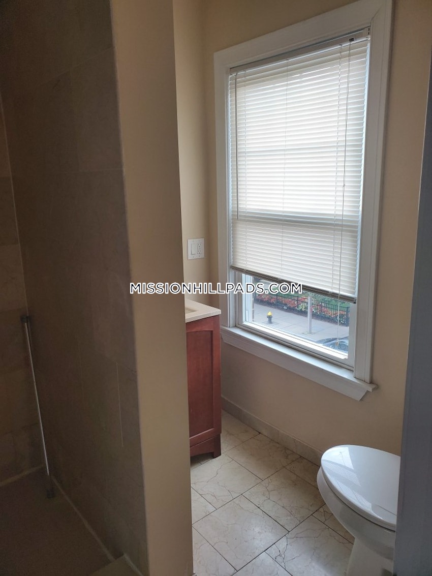 BOSTON - ROXBURY - 3 Beds, 2 Baths - Image 18