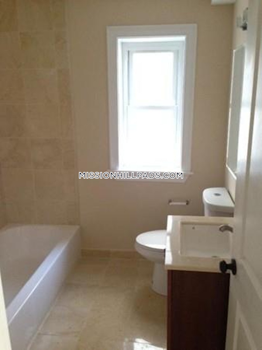 BOSTON - ROXBURY - 3 Beds, 2 Baths - Image 31