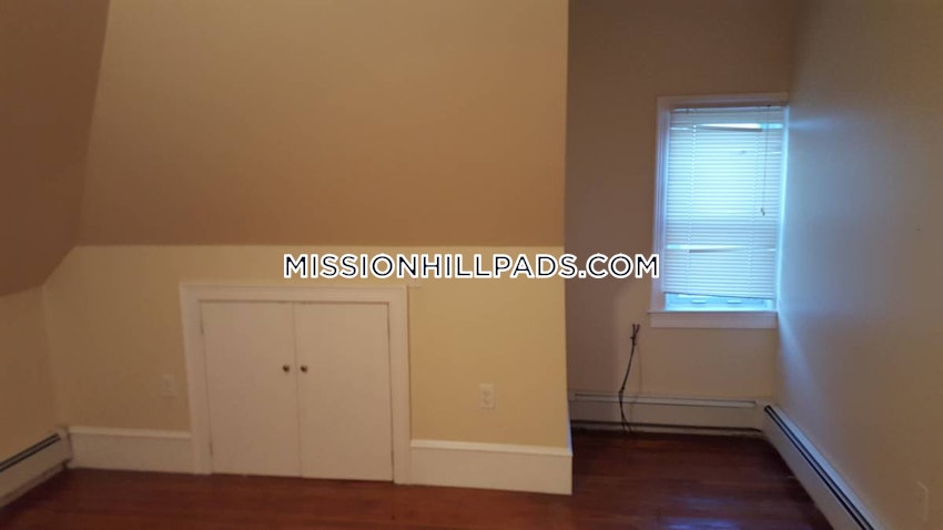 BOSTON - ROXBURY - 3 Beds, 2 Baths - Image 13