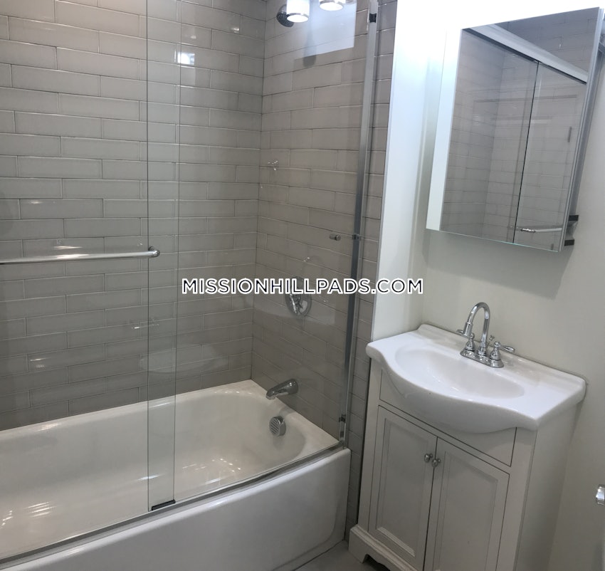 BOSTON - ROXBURY - 3 Beds, 1 Bath - Image 38