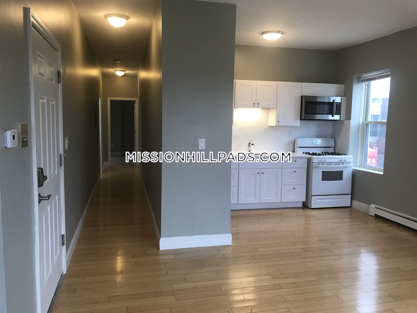 BOSTON - ROXBURY - 3 Beds, 1 Bath - Image 11