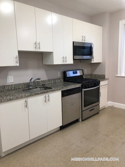 Roxbury Apartment for rent 4 Bedrooms 1.5 Baths Boston - $3,600 50% Fee