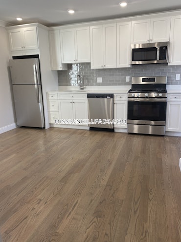 Roxbury, Boston, MA - 3 Beds, 1 Bath - $3,195 - ID#4521011