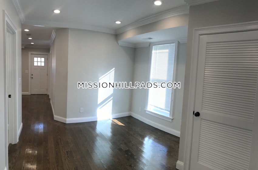 BOSTON - ROXBURY - 3 Beds, 1 Bath - Image 24