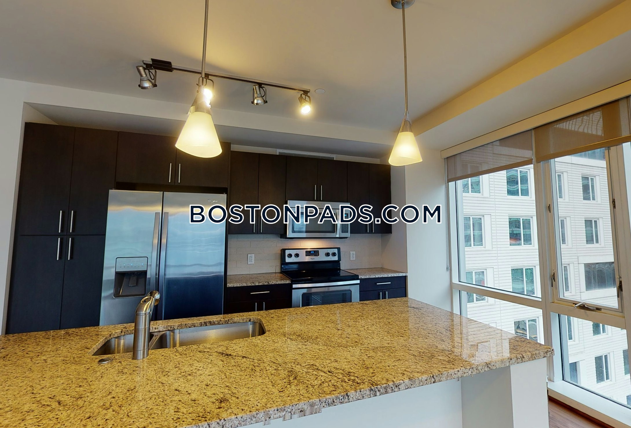 Seaport/waterfront Superior 2 Bedroom Apartment in the Heart of the