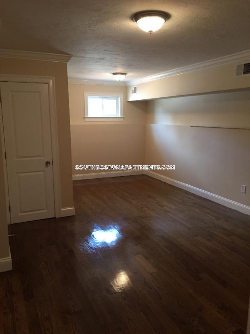 BOSTON - SOUTH BOSTON - ANDREW SQUARE - 4 Beds, 1.5 Baths - Image 7