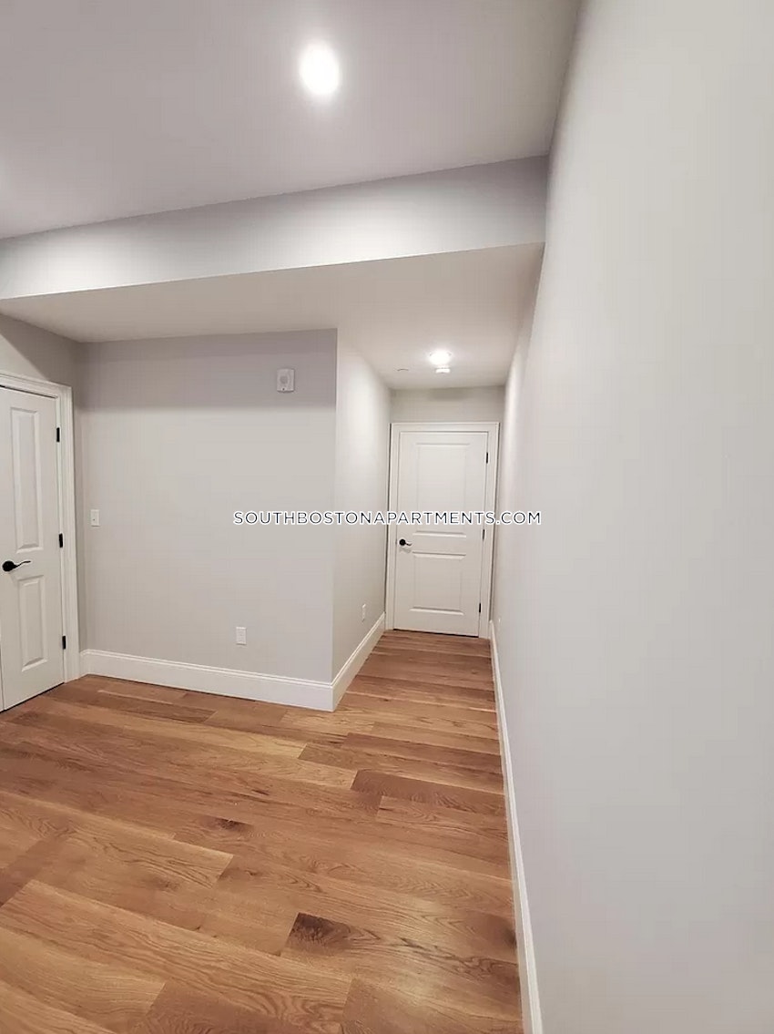 BOSTON - SOUTH BOSTON - ANDREW SQUARE - 3 Beds, 3.5 Baths - Image 10