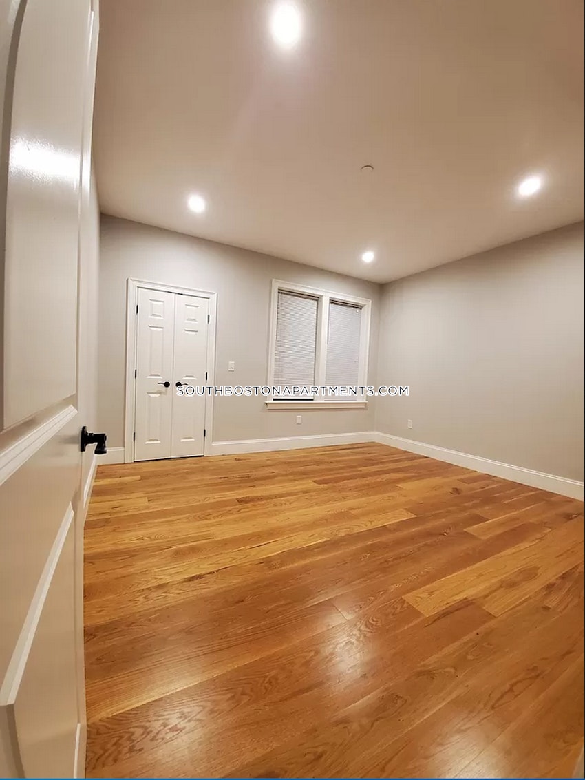 BOSTON - SOUTH BOSTON - ANDREW SQUARE - 3 Beds, 3.5 Baths - Image 10