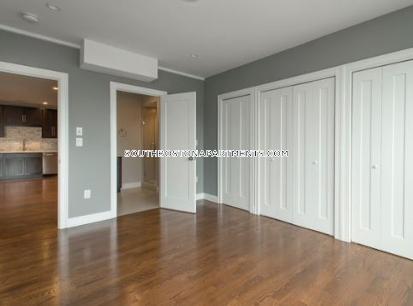 Boston - $4,400+ /month