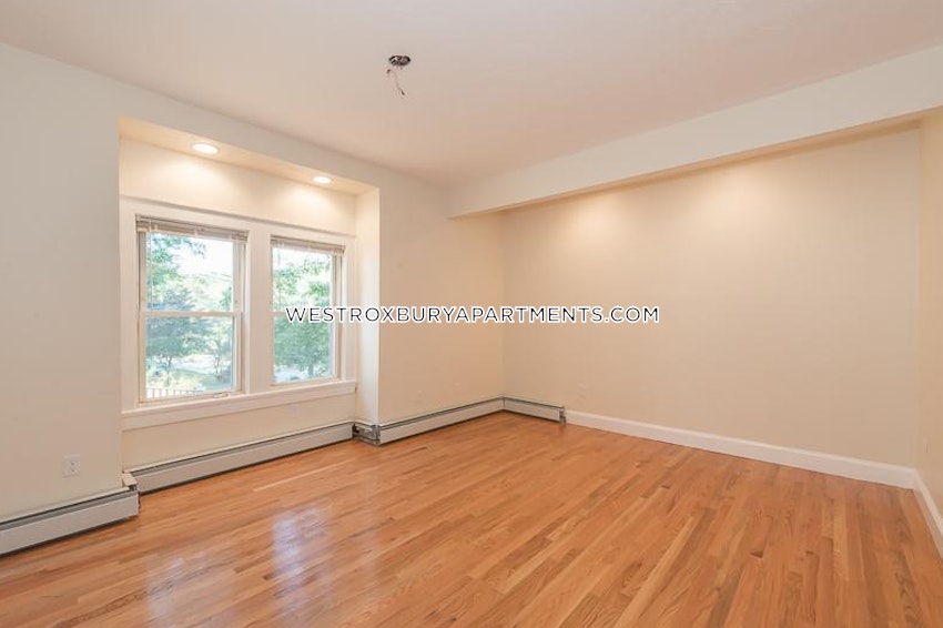 BOSTON - WEST ROXBURY - 5 Beds, 3 Baths - Image 5