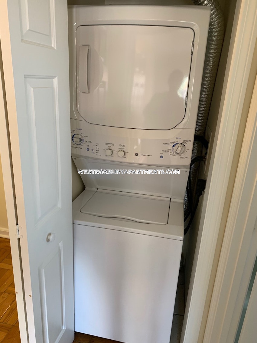 BOSTON - WEST ROXBURY - 2 Beds, 1 Bath - Image 24