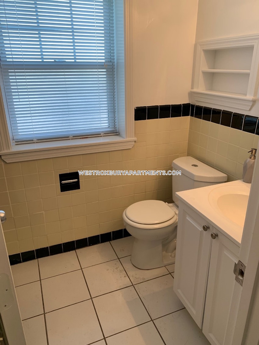 BOSTON - WEST ROXBURY - 2 Beds, 1 Bath - Image 38