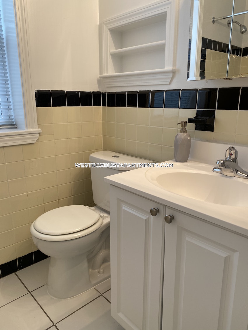 BOSTON - WEST ROXBURY - 2 Beds, 1 Bath - Image 42