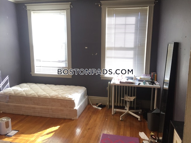 Boston - $3,700+ /mo