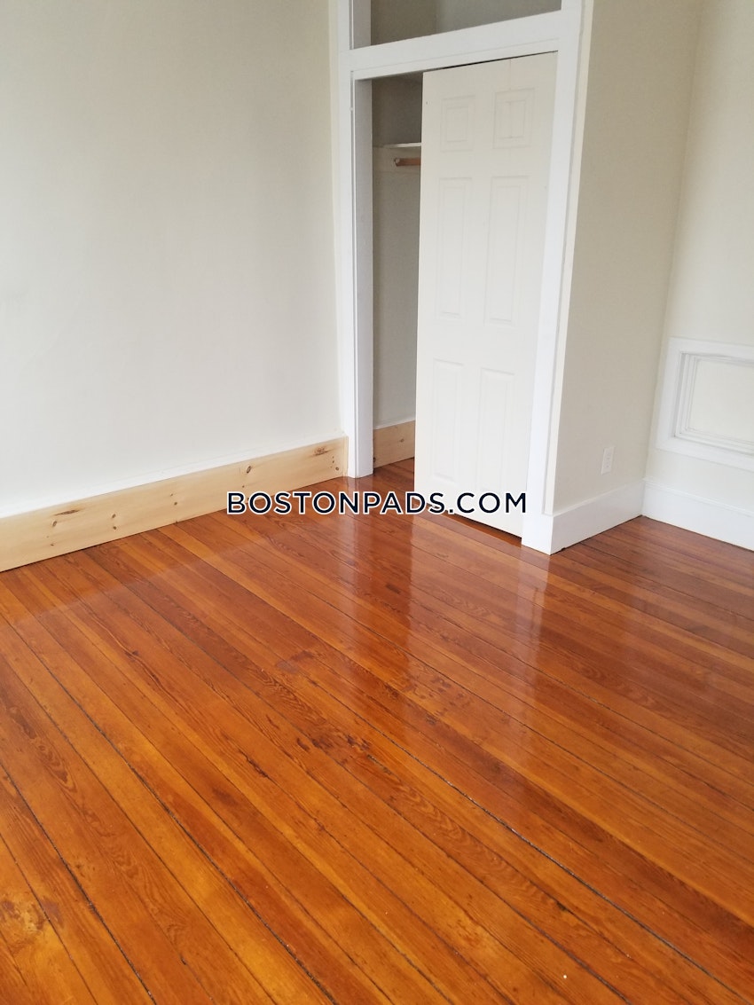 CAMBRIDGE- EAST CAMBRIDGE - 3 Beds, 1 Bath - Image 7