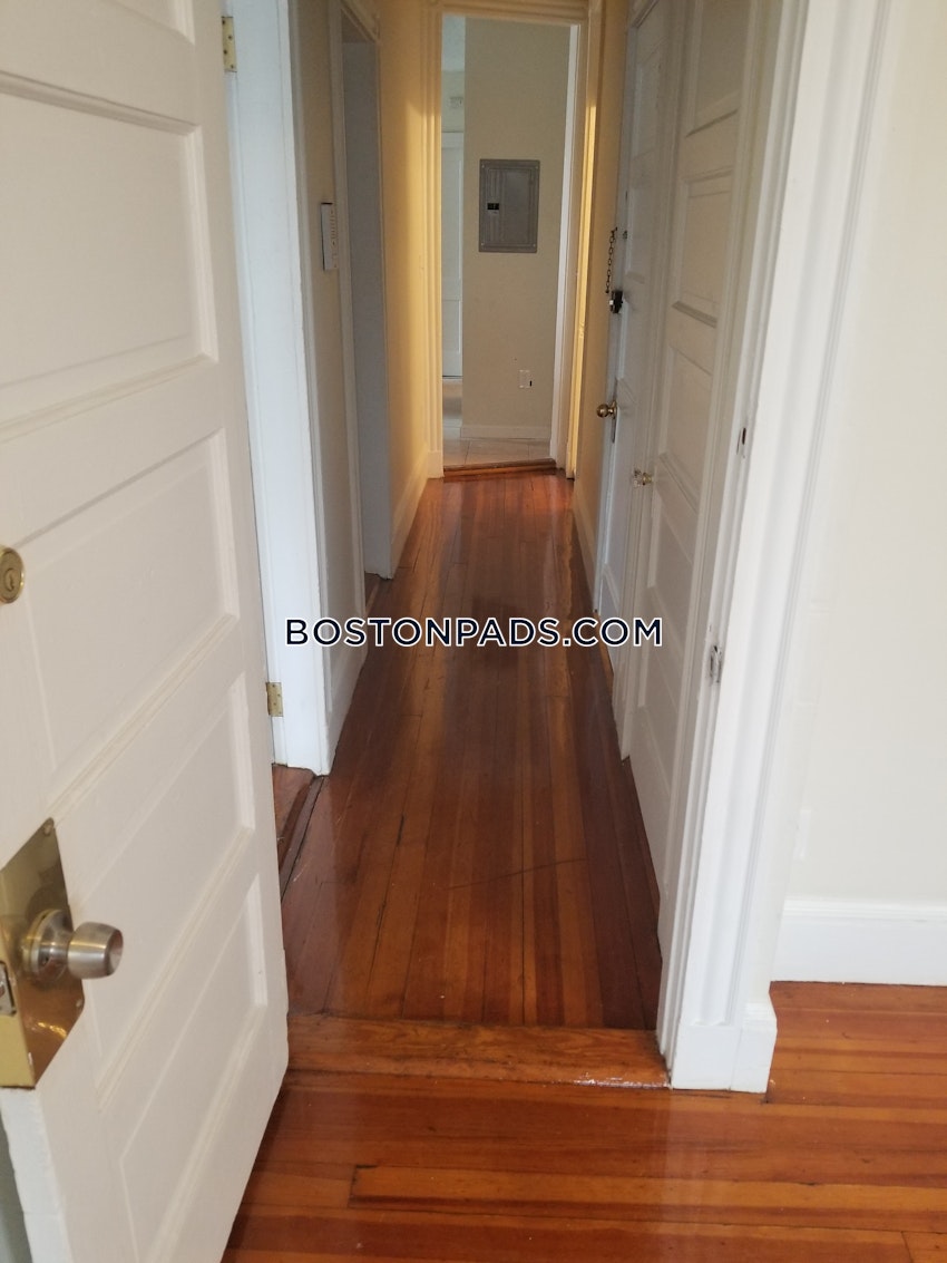 CAMBRIDGE- EAST CAMBRIDGE - 3 Beds, 1 Bath - Image 6