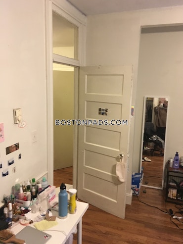 Boston - 0 Beds, 1 Baths