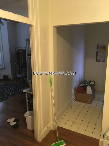 Boston - 0 Beds, 1 Baths