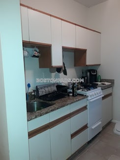 Huntington Ave./>, Boston