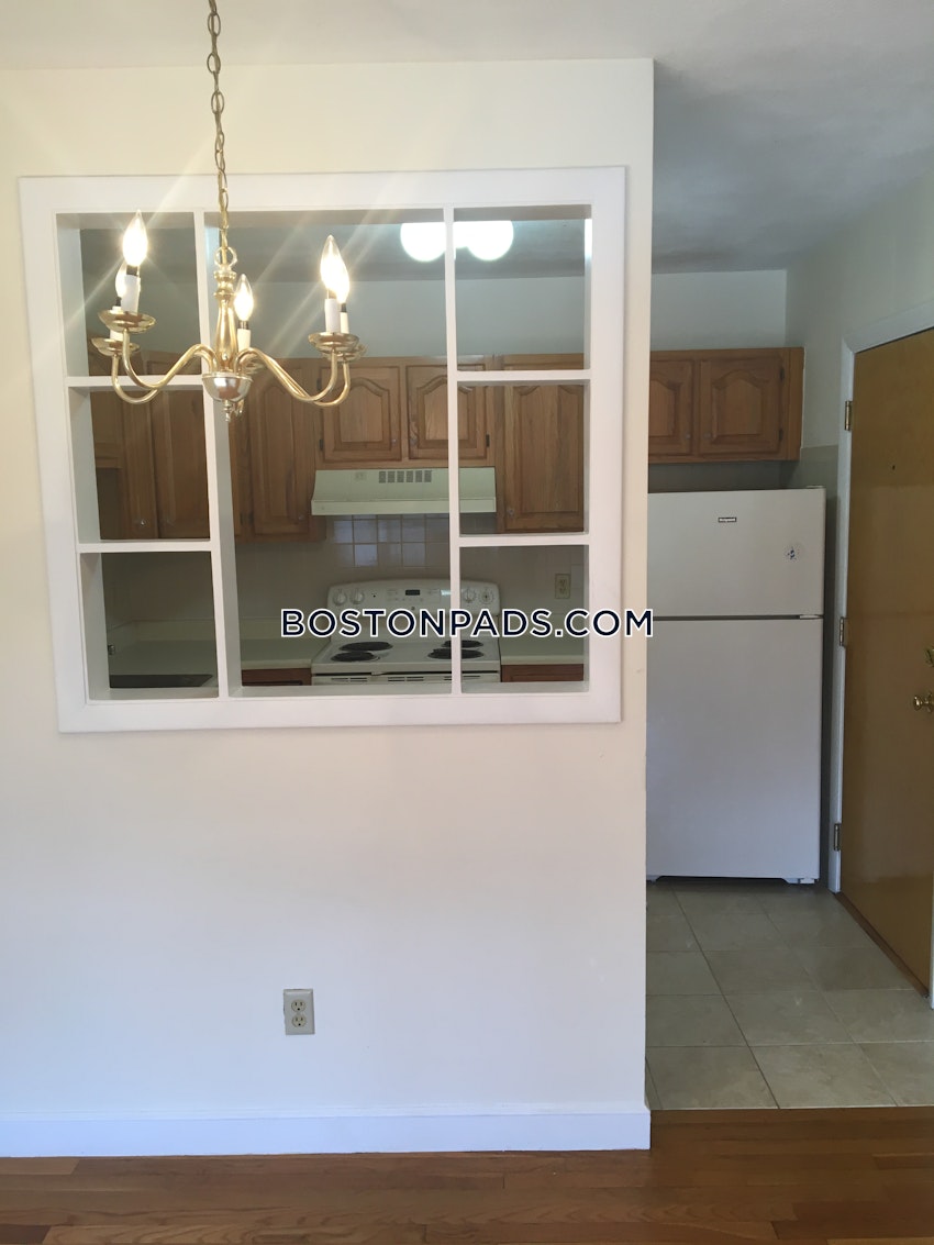 Newton - Auburndale - 2 Beds, 1 Bath - Image 4