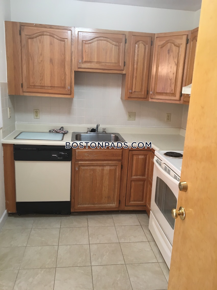 Newton - Auburndale - 2 Beds, 1 Bath - Image 2