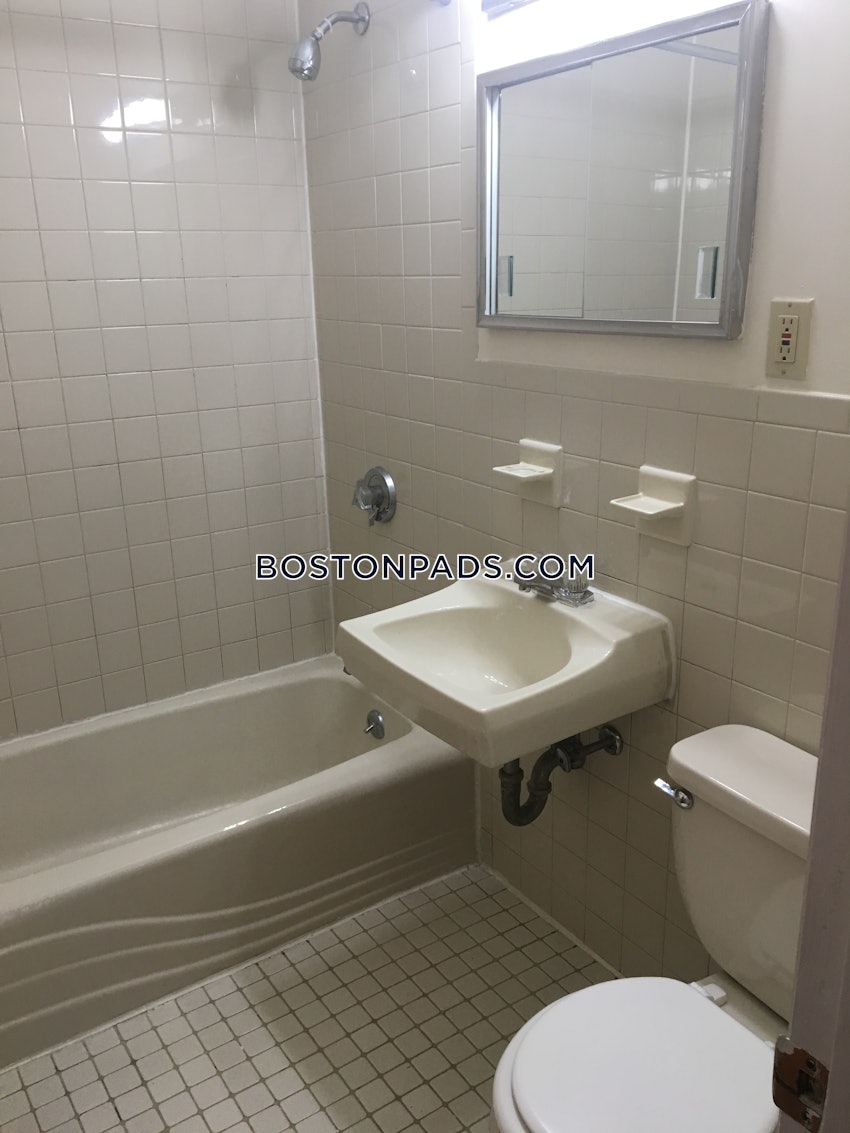 Newton - Auburndale - 2 Beds, 1 Bath - Image 9