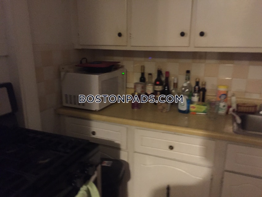 Boston - North End - 2 Beds, 1 Bath - Image 4