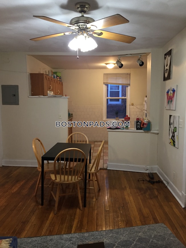 Boston - $2,600+ /mo