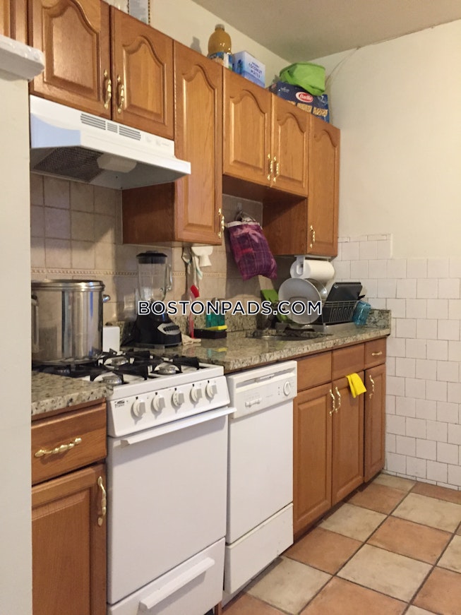 Boston - $2,600+ /mo