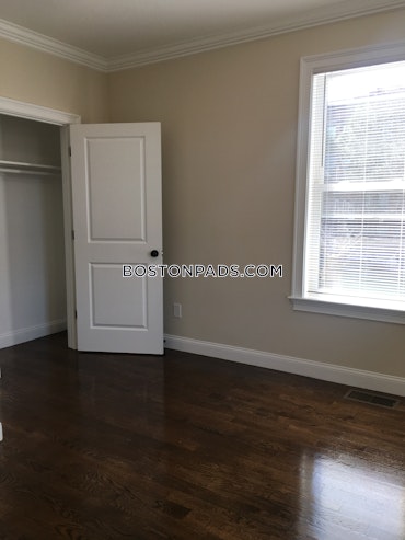 Boston - 4 Beds, 1 Baths