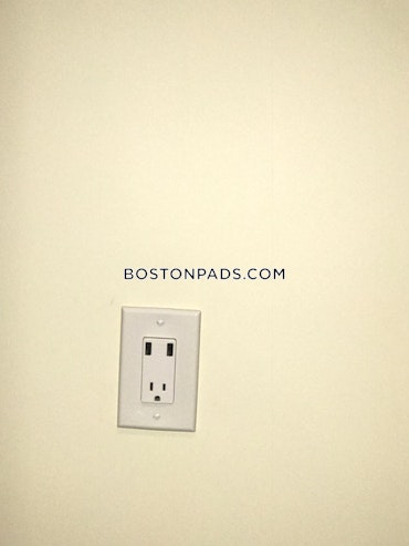 Boston - 4 Beds, 1 Baths