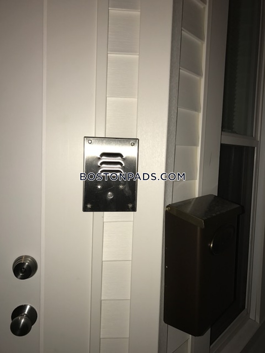 BOSTON - ROXBURY - 4 Beds, 1 Bath - Image 151