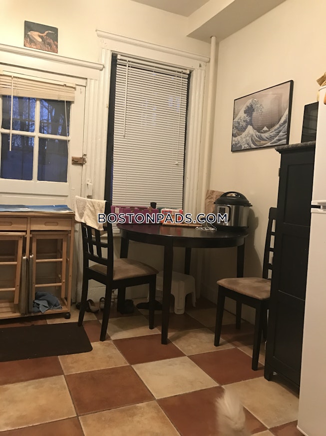 Boston - $2,575+ /mo