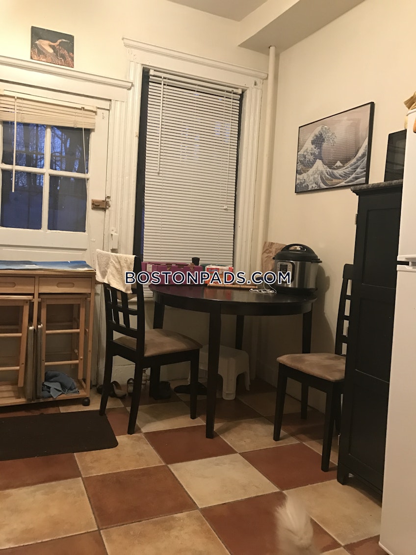Boston - $2,575+ /month