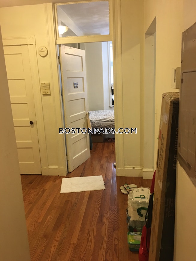 Boston - $2,400+ /mo