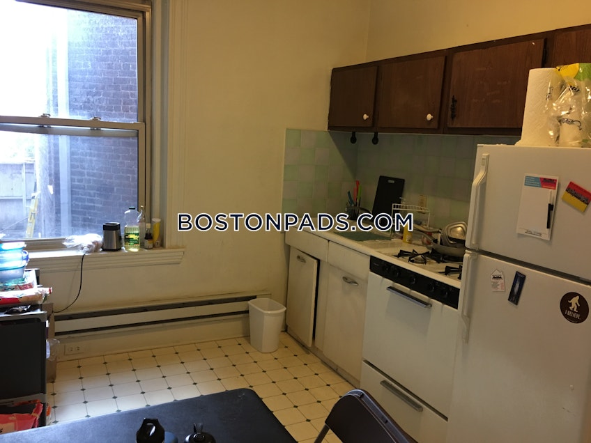 Boston - $2,400+ /month