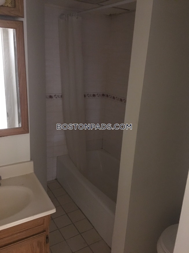 Boston - $2,400+ /mo