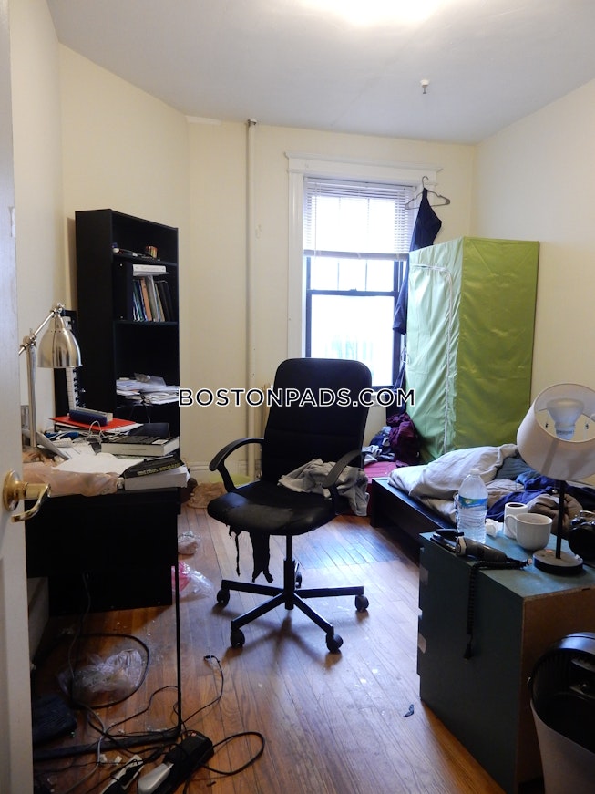 Boston - $3,800+ /mo