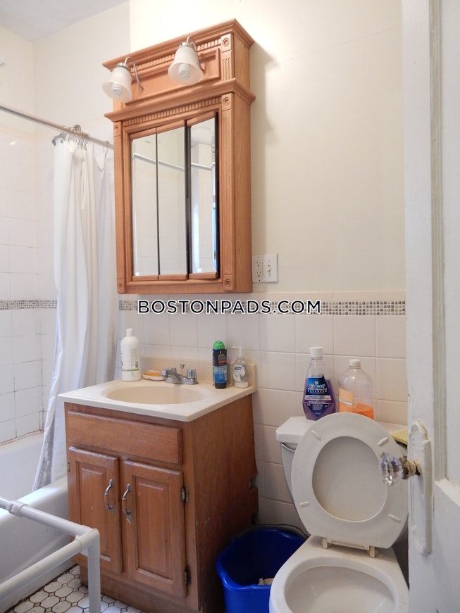 Boston - $3,800+ /mo