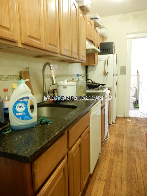 Queensberry St. Boston photo 3