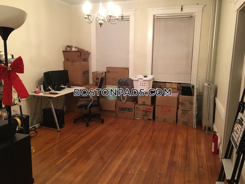 Malden - 1 Bed, 1 Bath - Image 12